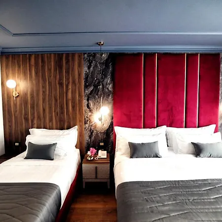 Luxury Premium Finese فندق
