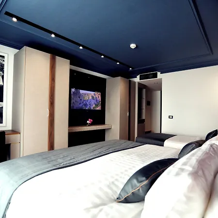 Luxury Premium Finese ホテル 5*