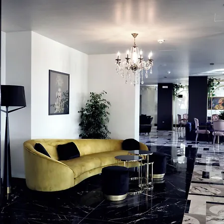 Luxury Premium Finese Hotel